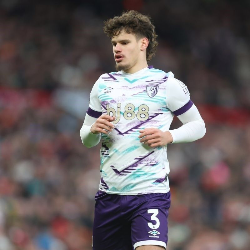 🇪🇺 Top 5 League U23 Fullbacks: Passes to penalty box

◉ 125 — Milos Kerkez (Bournemouth, 21)
◎ 123 — Miguel Gutiérrez (Girona, 23)
◎ 113 — Luis Henrique (Marseille, 23)
◎ 102 — Jackson Tchatchoua (Verona, 23)
◎ 98 — Adrien Truffert (Rennes, 23)

📊 datamb.football