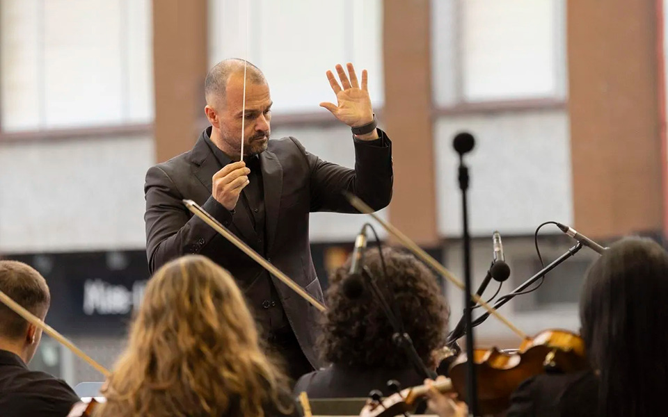 Todalamusica.es (@todalamusicaes) on Twitter photo Amigos de la Ópera de A Coruña celebra el 150 aniversario de Carmen con la producción de Calixto Bieito | todalamusica.es/amigos-de-la-o… | <a href="/AmigosOperaCoru/">Amigos Ópera Coruña</a> Amigos de la Ópera de A Coruña celebra el 150 aniversario de Carmen con la producción de Calixto Bieito | todalamusica.es/amigos-de-la-o… | <a href="/AmigosOperaCoru/">Amigos Ópera Coruña</a>