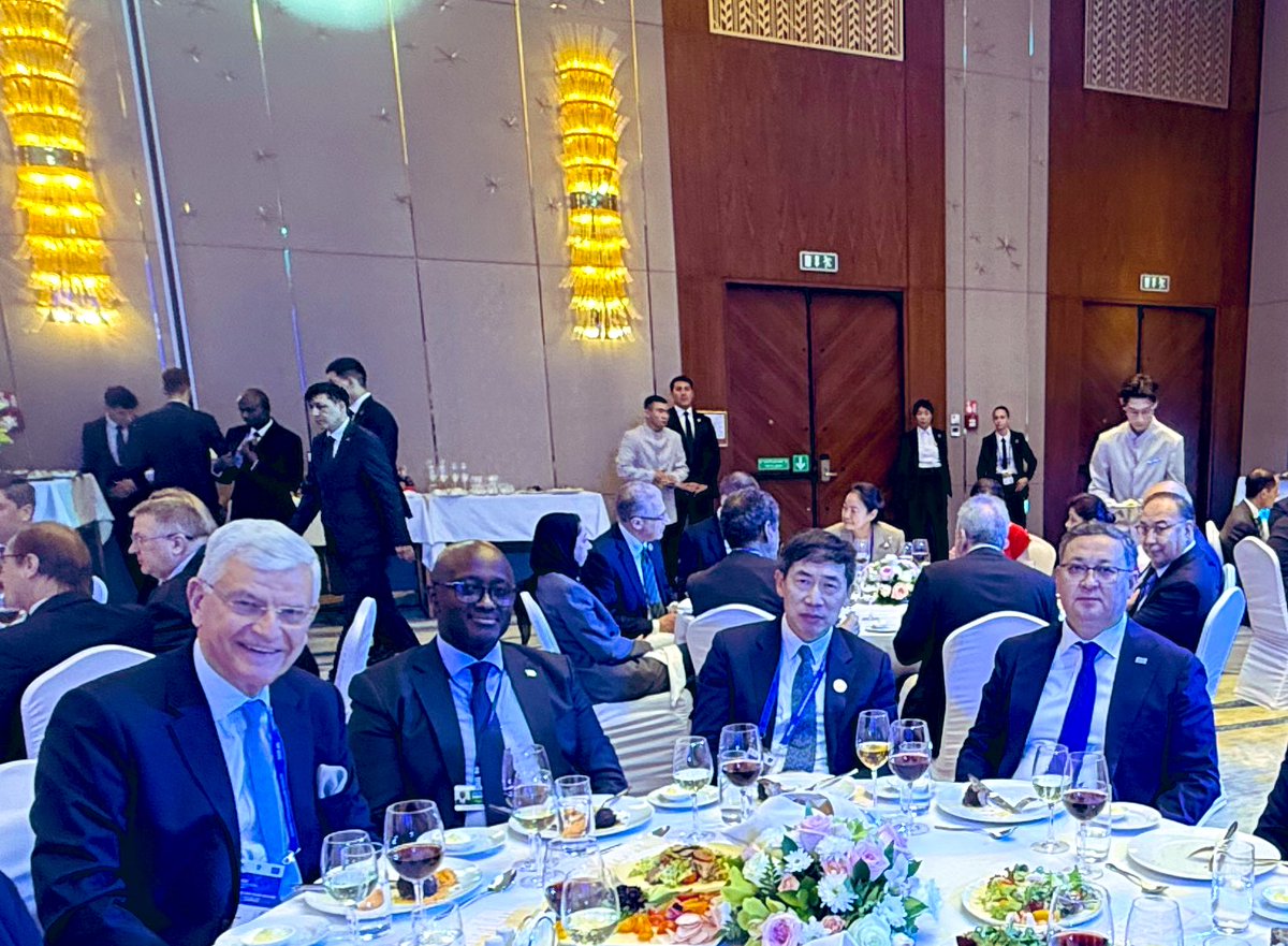 Volkan BOZKIR (@volkan_bozkir) on Twitter photo During the official lunch offered by the President for the Astana International Forum, I had the pleasure to be seated together with the Foreign Ministers of Kazakhstan and Rwanda, HE Murat Nurtleu & HE Olivier Nduhungirehe.
🇹🇷🤝🇰🇿🇷🇼
<a href="/AstanaIntlForum/">Astana International Forum</a> During the official lunch offered by the President for the Astana International Forum, I had the pleasure to be seated together with the Foreign Ministers of Kazakhstan and Rwanda, HE Murat Nurtleu & HE Olivier Nduhungirehe.
🇹🇷🤝🇰🇿🇷🇼
<a href="/AstanaIntlForum/">Astana International Forum</a>