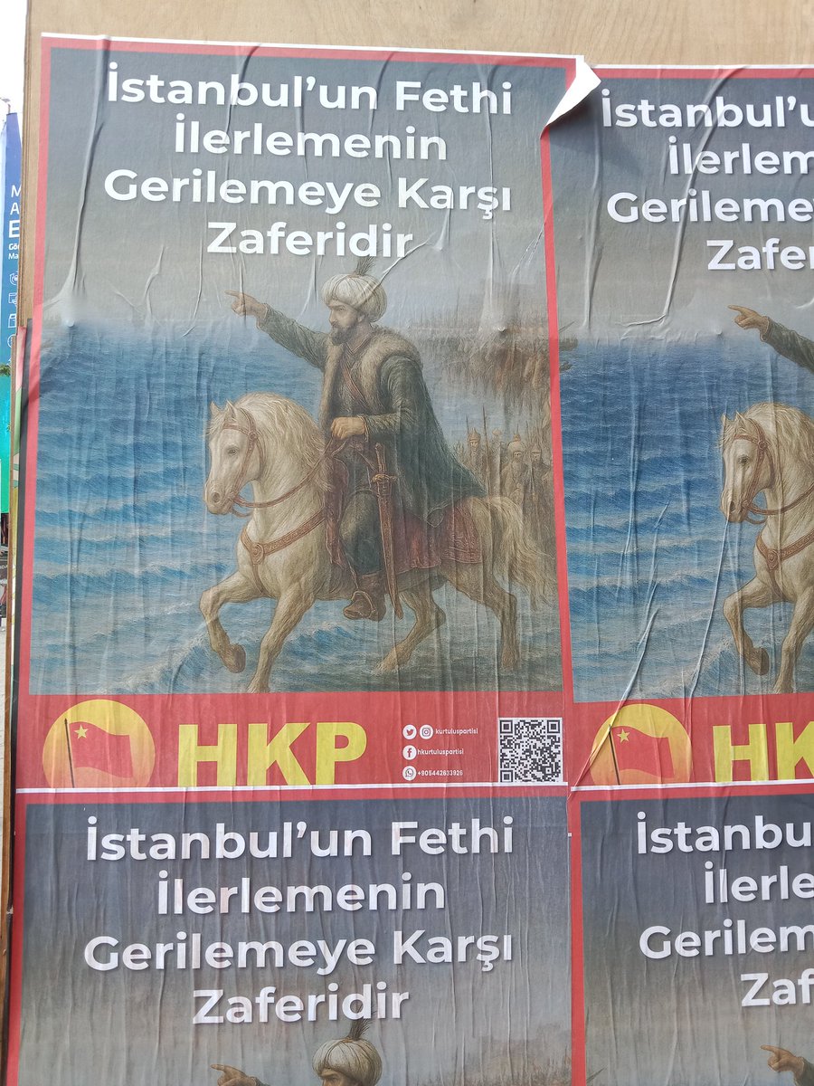 1 Mayıs Tertip Komitesi'nde baş köşede bu arkadaşlar, 24 Nisan anmalarında (yapılabildiği zamanlarda) karşımıza dikilip anmayı protesto eden yine bu arkadaşlar. Nası derler, takdir kamuoyunun..