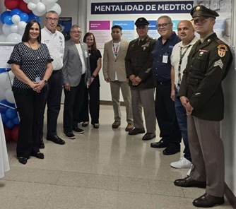 Conmemorando el Día de la Recordación, Medtronic PR, realizó en Villalba un homenaje a los hombres y mujeres que dieron su vida al servicio de la nación. En el evento participaron representantes de ESGR reconociendo el compromiso de Medtronic con reservistas y veteranos de PR.