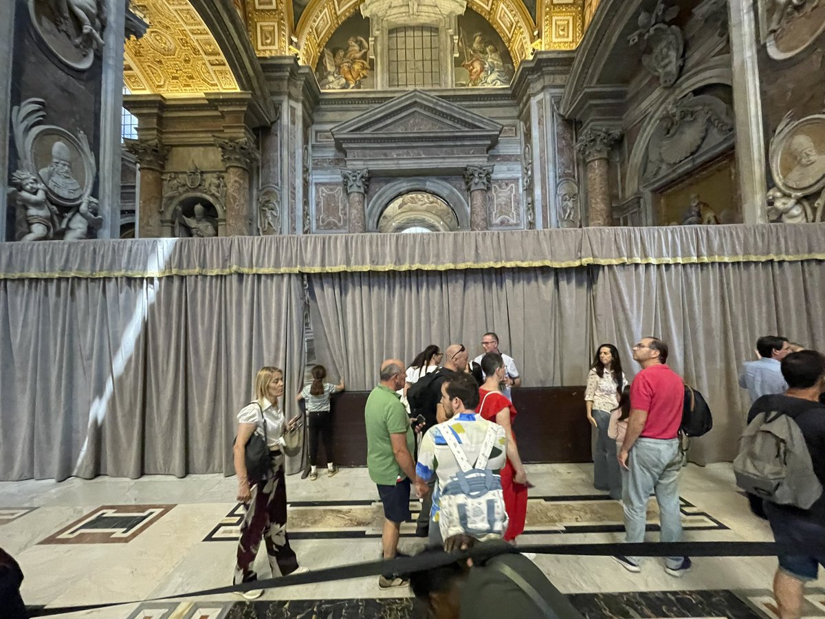 lizlevrome's tweet image. Another soul-crushing day at St Peter’s. First the throng of people paying Peter’s headset tax to the sound of flushing toilets-this is the route to get to the tomb of St Peter. Then the Pietà still veiled from the eyes of tourists. 25 yrs of tours-WORST administration ever!