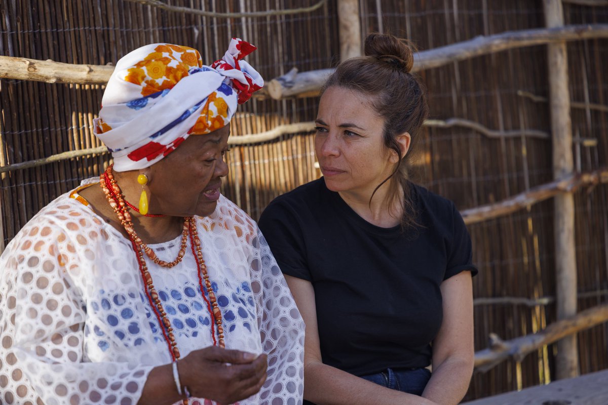 eva_gamallo's tweet photo. Algo tuve que hacer bien para rodearme de esta gente 🪬

Y ojo que no están todas/os 💛

@africa.s.a 
#cortometraje #satira #africa #africas.a. #cinesocial https://t.co/FXkedJ98e5