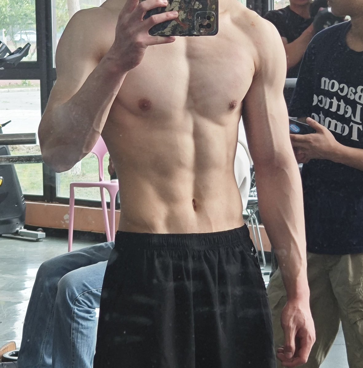 成都找搭子 身高175 年龄24 体重70 温柔懂礼貌