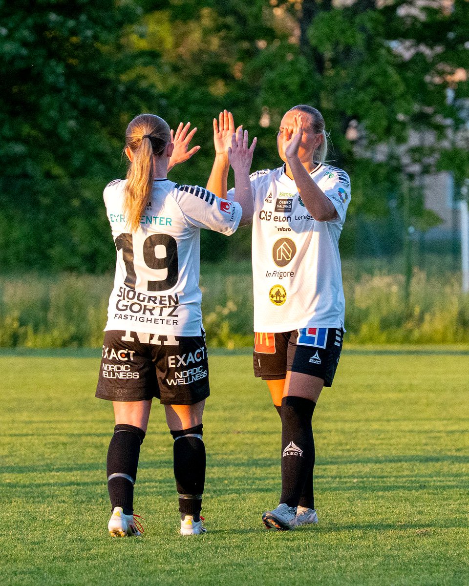 🙌 Matchdebut i svartvitt för Ebba Sjögren!