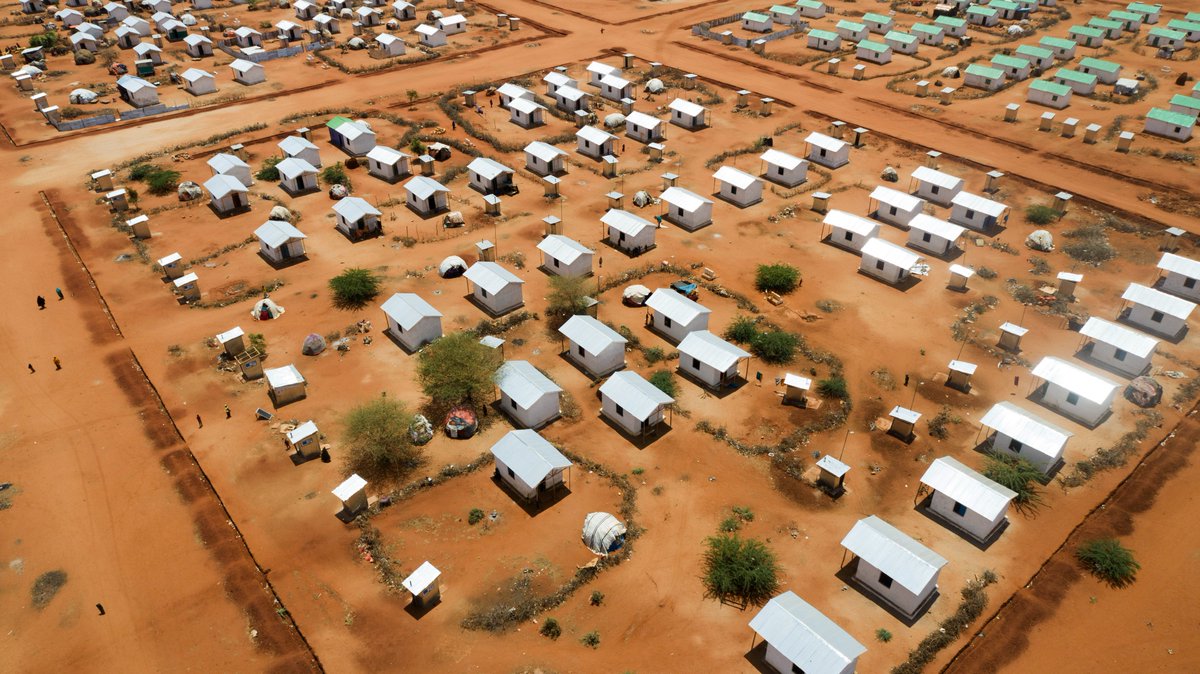 NRC East & Southern Africa (@nrc_eay) on Twitter photo "After 8 yrs in a make-shift shelter, I finally have a real home for my children," says Iqra Mohamed, a mother of 7 in #Dollow in #Somalia.
Thanks to the #XaldoonProject, families like hers now have safety, stability and hope.
Funded by <a href="/EU_in_Somalia/">EU Delegation Somalia</a> via <a href="/Danwadaag_DS/">Danwadaag Durable Solutions Consortium</a>. "After 8 yrs in a make-shift shelter, I finally have a real home for my children," says Iqra Mohamed, a mother of 7 in #Dollow in #Somalia.
Thanks to the #XaldoonProject, families like hers now have safety, stability and hope.
Funded by <a href="/EU_in_Somalia/">EU Delegation Somalia</a> via <a href="/Danwadaag_DS/">Danwadaag Durable Solutions Consortium</a>.