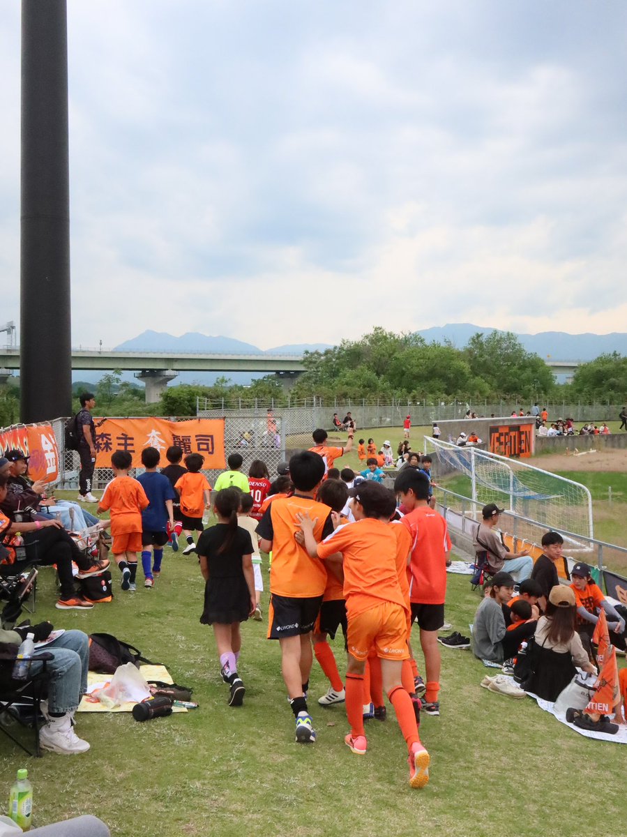 時に自分の影響の大きさに押しつふざれ、背伸びする自分が嫌いになったりする。
それでもスタジアムに着けば、沢山の笑顔に出会えるし、前に立ち沢山の方の想いをチームに届けられる。
それは当たり前でなく、そこにヴィアティンがあるからこそ。
四日市でもそれを伝え感じてもらえる空間を必ず作る！