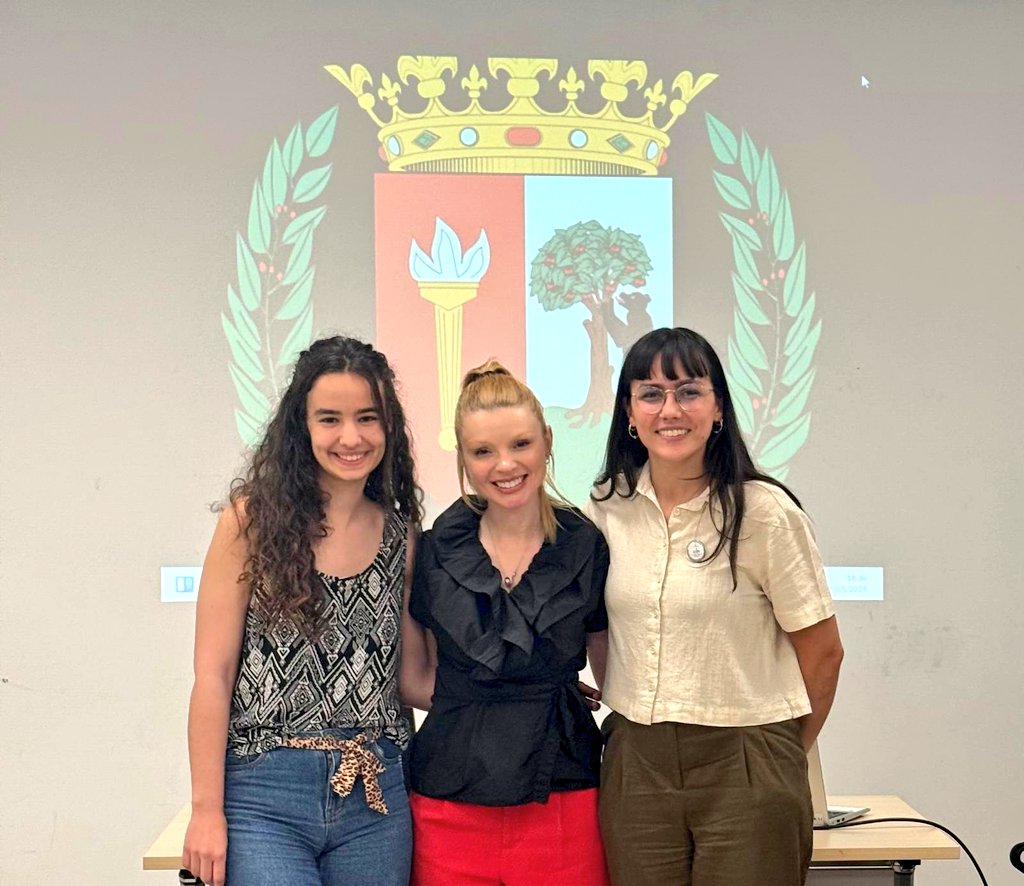 Bianca Thoilliez (@bthoilliez) on Twitter photo <a href="/EDoctorado_UAM/">Escuela de Doctorado UAM</a> No habríamos podido hacer nada sin tantas personas poniéndose al servicio generoso. Gracias a todo el comité organizador de las X Jornadas del Doctorado en Educación <a href="/EDoctorado_UAM/">Escuela de Doctorado UAM</a>.
Aquí Carmen Fontaneda, Évelin Albert y Esther Díaz. ¡¡GRACIAS!! <a href="/EDoctorado_UAM/">Escuela de Doctorado UAM</a> No habríamos podido hacer nada sin tantas personas poniéndose al servicio generoso. Gracias a todo el comité organizador de las X Jornadas del Doctorado en Educación <a href="/EDoctorado_UAM/">Escuela de Doctorado UAM</a>.
Aquí Carmen Fontaneda, Évelin Albert y Esther Díaz. ¡¡GRACIAS!!