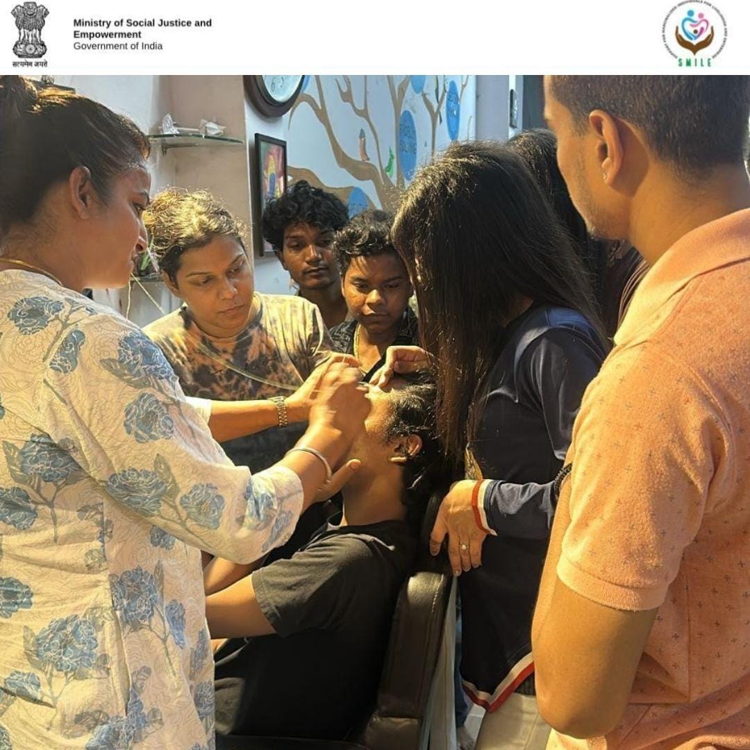 SMILE MoSJE (@smile_mosje) on Twitter photo DoSJE supported Garima Greh Mitr Trust, Delhi organised a makeup class for the residents.
#equalrightsforall #Equality #TransRightsAreHumanRights #inclusion <a href="/Drvirendrakum13/">Dr. Virendra Kumar</a> <a href="/blvermaup/">B.L Verma</a> <a href="/MSJEGOI/">Ministry of Social Justice & Empowerment, GOI</a> <a href="/mygovindia/">MyGovIndia</a> <a href="/PIB_India/">PIB India</a> <a href="/NISD_India/">National Institute of Social Defence (NISD)</a> <a href="/NMBA_MSJE/">Nasha Mukt Bharat Abhiyaan</a> DoSJE supported Garima Greh Mitr Trust, Delhi organised a makeup class for the residents.
#equalrightsforall #Equality #TransRightsAreHumanRights #inclusion <a href="/Drvirendrakum13/">Dr. Virendra Kumar</a> <a href="/blvermaup/">B.L Verma</a> <a href="/MSJEGOI/">Ministry of Social Justice & Empowerment, GOI</a> <a href="/mygovindia/">MyGovIndia</a> <a href="/PIB_India/">PIB India</a> <a href="/NISD_India/">National Institute of Social Defence (NISD)</a> <a href="/NMBA_MSJE/">Nasha Mukt Bharat Abhiyaan</a>