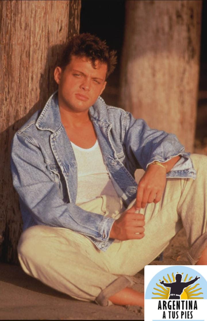 ArgAtuspies's tweet photo. @LMXLM  
#ElSolDeMexico
#TBThursday https://t.co/YqS1b90JCG