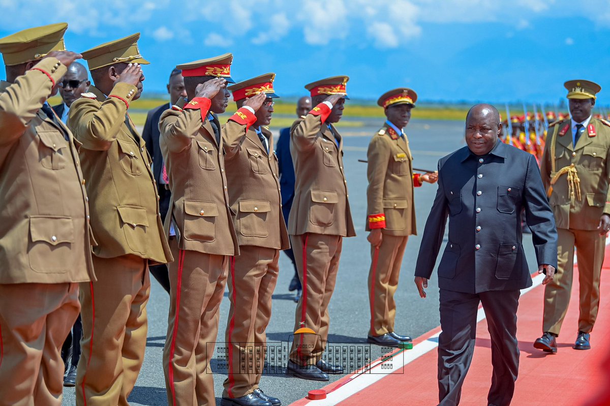 Ntare Rushatsi House (@ntarehouse) on Twitter photo Retour du Chef de l’État au pays de lait & de miel,après un sommet fructueux en Ouganda marqué par une reconnaissance du bon leadership du mécanisme de suivi de l’Accord-Cadre dont SE <a href="/GeneralNeva/">SE Evariste Ndayishimiye</a> a fait preuve et la mise en place d’un plan d’action de revitalisation dudit Accord Retour du Chef de l’État au pays de lait & de miel,après un sommet fructueux en Ouganda marqué par une reconnaissance du bon leadership du mécanisme de suivi de l’Accord-Cadre dont SE <a href="/GeneralNeva/">SE Evariste Ndayishimiye</a> a fait preuve et la mise en place d’un plan d’action de revitalisation dudit Accord