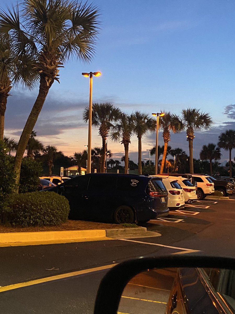 blufeatherz's tweet image. Traveling From Gulf of America to VA ~sky showing off @Kentuckyweather