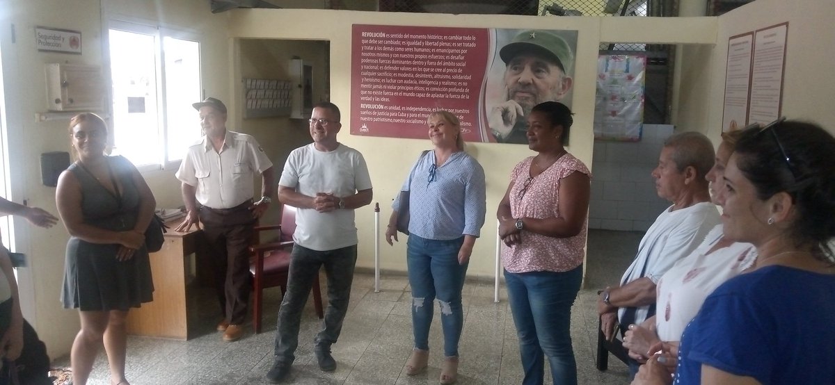 Fue la visita a la UEB Ron Nucay (Güines) de bebidas y refrescos Mayabeque un espacio de contacto con el ímpetu, la responsabilidad e  inteligencia de un colectivo que mira al futuro.
<a href="/geiacuba/">Grupo Empresarial de la Industria Alimentaria</a>
<a href="/minalcuba/">Ministerio de la Industria Alimentaria de Cuba</a> 
#AlimentariaPorCuba