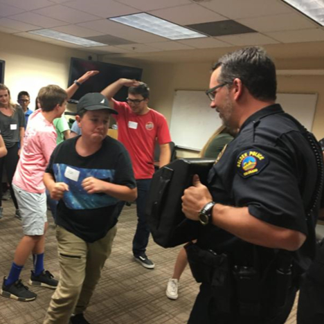 The Golden PD Youth Academy application is still open! If you are 13 - 17 years old, and have wondered what it’s really like to work in law enforcement, the Youth Citizen’s Police Academy might be for you! Academy is June 2 - 5, so don't wait to apply. crimewatch.net/us/co/jefferso…