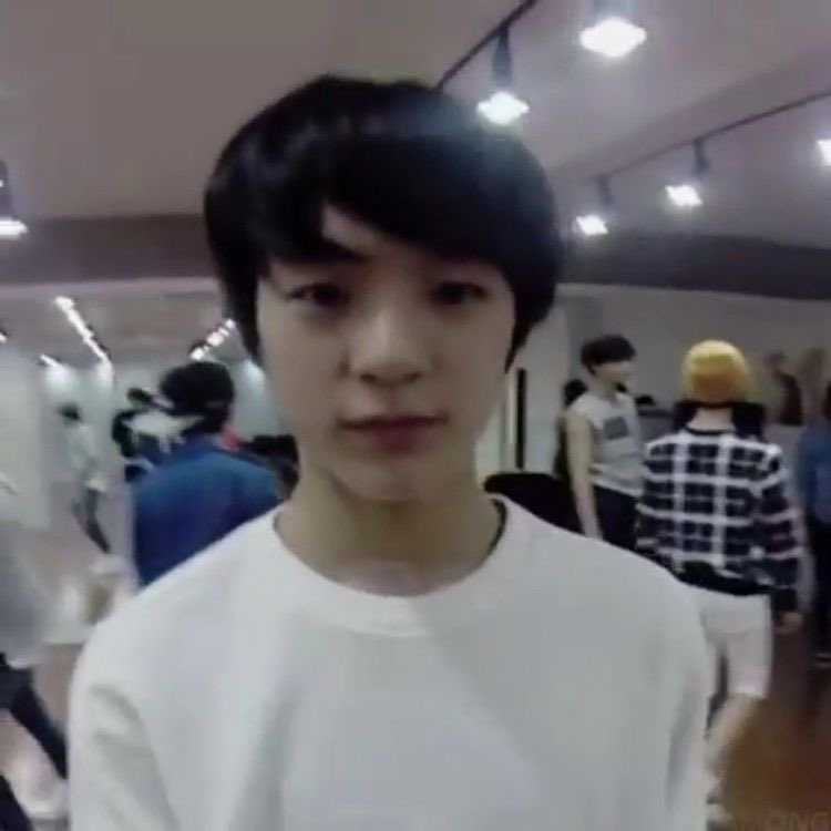 happibbu's tweet photo. 므엉 ૮.•  • ა?? https://t.co/Yiq3Mzzt8X