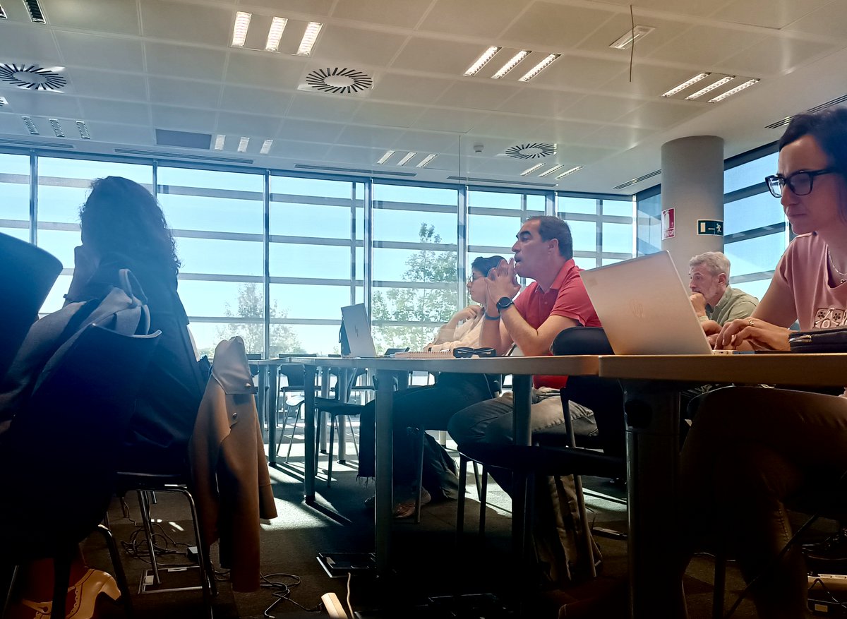 2⃣ sesión formativa con #empresas y #organizaciones  interesadas en aprovechar las #oportunidades que ofrece la Compra Pública de Innovación #CPI para sus negocios. 
Si estás interesado y quieres recibir nuestro #boletín, te esperamos en: 
🔗cpi.ice@jcyl.es
 #FEDER #Innovación