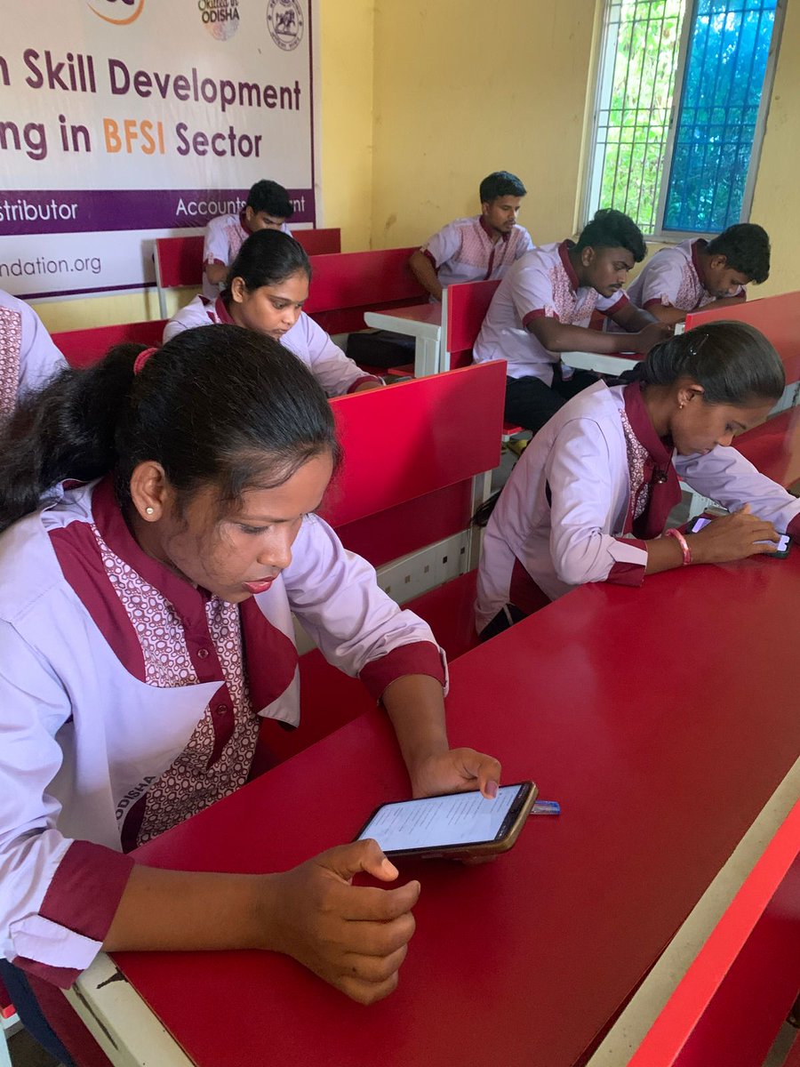 Niyatee_Org's tweet image. Assessment helped students to evaluate their grasp of key financial concepts&amp;amp;workplace readiness.Most participants demonstrated a strong understanding of topics such as savings,loans&amp;amp;digital transactions.Additionally,improvements in communication.
#districtemploymentofficer #OSDA
