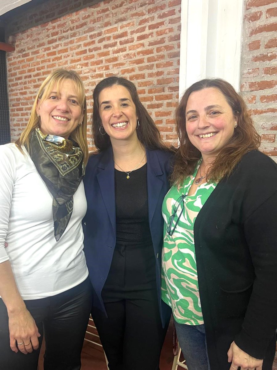 IIB-CONICET-UNMdP (@iibconicetunmdp) on Twitter photo Nuestra becaria Florencia Mesas defendió ayer con éxito su tesis doctoral titulada "Estudio de sistemas microparticulados basados en quitosano para su aplicación en agricultura" en la <a href="/fceyn_unmdp/">FCEyN - UNMdP</a>
La investigación estuvo dirigida por las Dras. Julieta Mendieta y Cecilia Terrile Nuestra becaria Florencia Mesas defendió ayer con éxito su tesis doctoral titulada "Estudio de sistemas microparticulados basados en quitosano para su aplicación en agricultura" en la <a href="/fceyn_unmdp/">FCEyN - UNMdP</a>
La investigación estuvo dirigida por las Dras. Julieta Mendieta y Cecilia Terrile