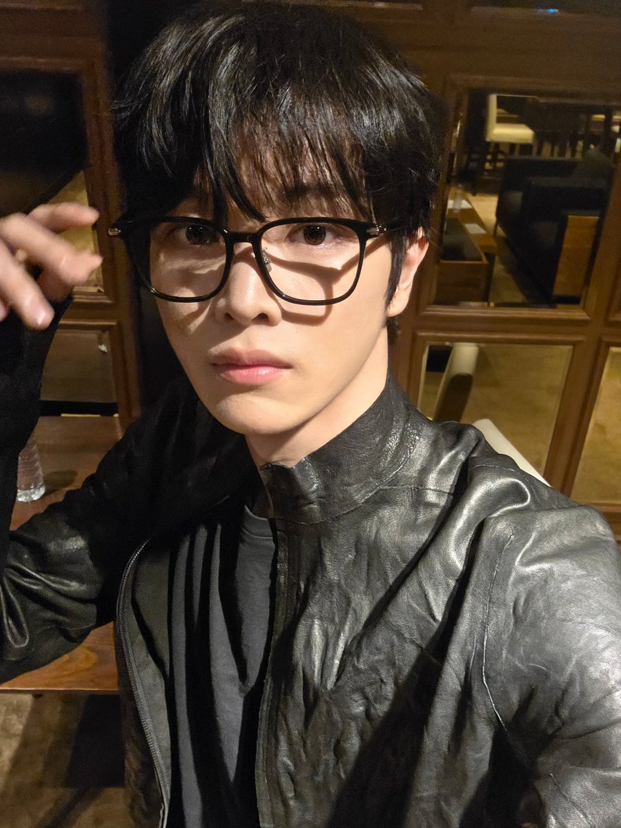 경호원보다 크잖아
카니발보다 크잖아 
씨발 아 씨발 아!!!!!!!!!!!!!!!!!!!!!!!!!!!!!!!!!!
저 얼굴로 !!!!!!!!!!!! ㅜㅜㅜㅜㅜㅜㅜㅜㅜㅜㅜㅜㅜㅜㅜ