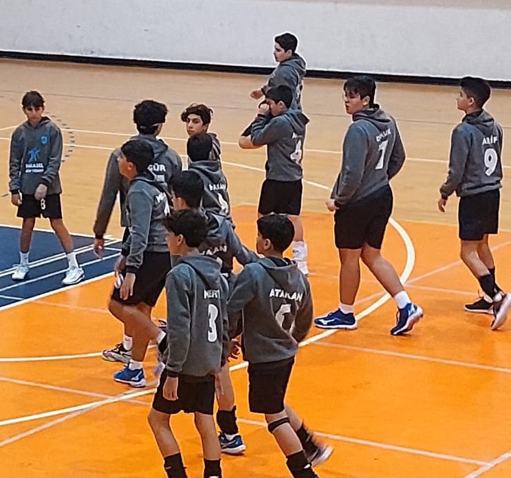 Hepsi böyle gözümüzün önündeydi can evlatlarımızın. Taa ki katillerin umursuzca yaptığı binadaki o ana kadar!!
En ağır ceza bile onlara azken...
Tek dileğimiz gerçek Adalet!
#isiasortakdavamız 
#isiasolasıkast