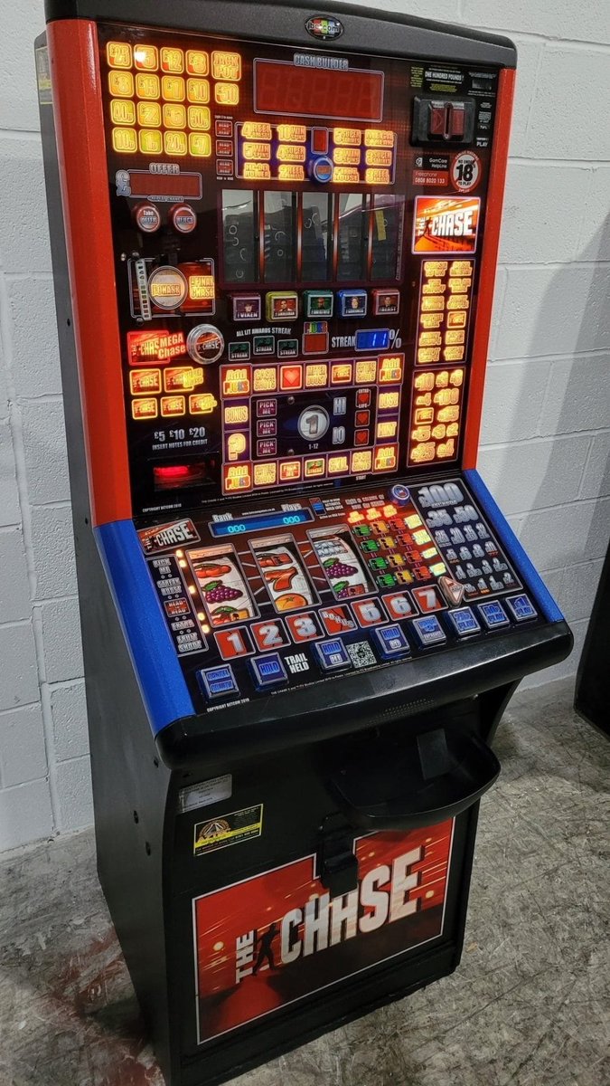 if we want to be a Proper Country again, make fruit machines in pubs look like this, not the woke 3D screen bollocks