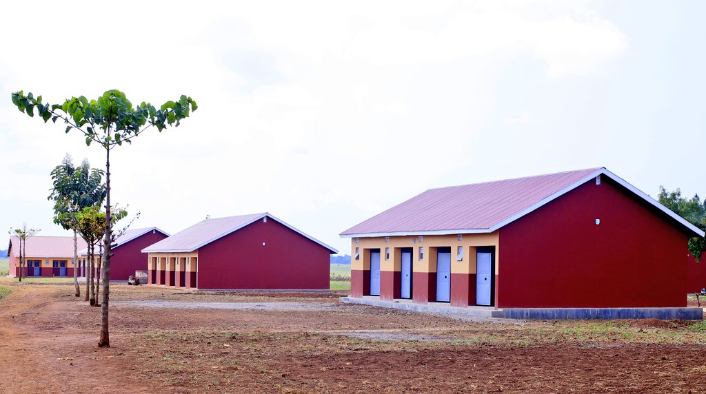 Uganda Prisons Service (@ugandaprisons) on Twitter photo #Musevenomics2025
Staff housing has also significantly improved, rising from 10% coverage in 1986 to 75% today, with 6000 permanent houses countrywide.
This progress, largely due to a low-cost housing strategy championed by His Excellency Gen. <a href="/KagutaMuseveni/">Yoweri K Museveni</a>, the President of #Musevenomics2025
Staff housing has also significantly improved, rising from 10% coverage in 1986 to 75% today, with 6000 permanent houses countrywide.
This progress, largely due to a low-cost housing strategy championed by His Excellency Gen. <a href="/KagutaMuseveni/">Yoweri K Museveni</a>, the President of