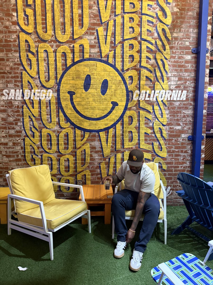 Charley 🔥🧊🔥 tweet media