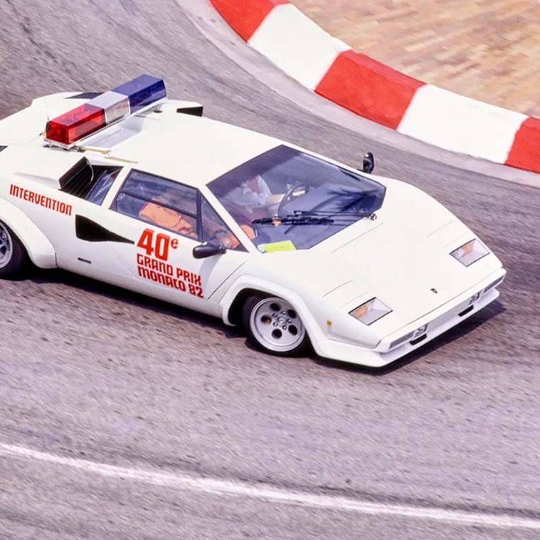 I have suddenly become a Lamborghini nerd, I can’t think why. 

I also don’t know why it’s taken so long for the brand to sink its teeth in… silly✔️ noisy✔️ big passion✔️ massively impractical✔️ 

It is the antithesis of what’s currently available on the new car market and,