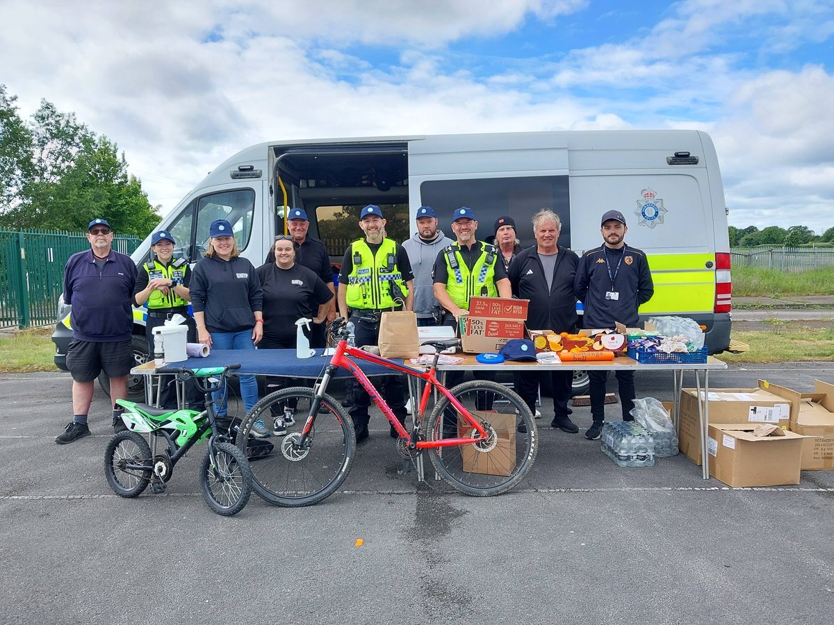 North Hull Neighbourhood Policing Team will be at Cooper Field on Dane Park Road. There will be sporting activities, cycle marking and crime prevention advice. Come and join us, we will be here until 4PM. #humbersidepolice #orchardparkestate #inyourcommunity