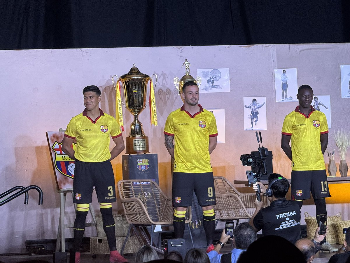 Christian Carrasco (@ccarrasco750) on Twitter photo De lo investigado <a href="/BarcelonaSC/">BARCELONA S.C.</a> se reforzará con 4 jugadores mínimo para lo que resta del 2025. De lo investigado <a href="/BarcelonaSC/">BARCELONA S.C.</a> se reforzará con 4 jugadores mínimo para lo que resta del 2025.