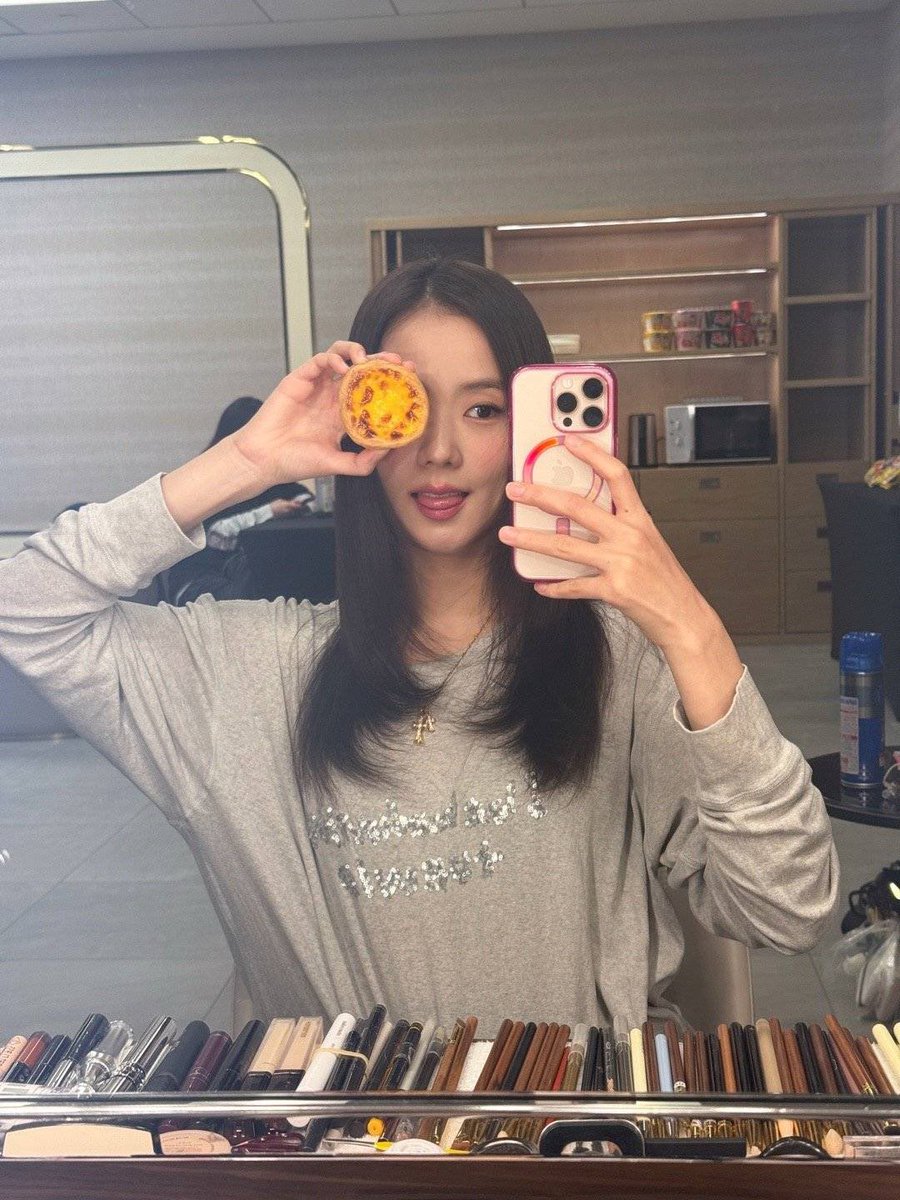 自拍失败! 

#JISOO #지수 #ジス #BLACKPINK
