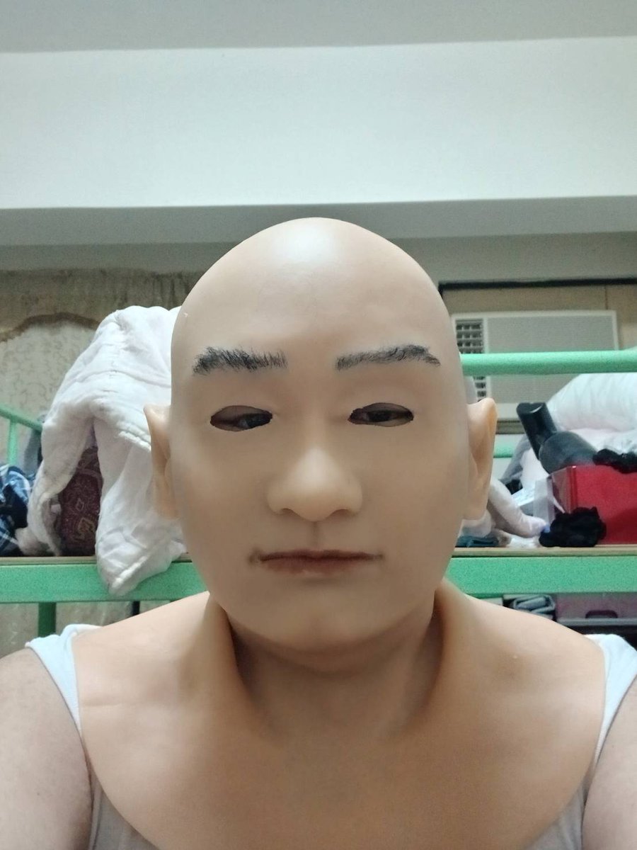 aliang20001's tweet image. 朋友託售天石面具：

（1）天石 SFN 13（圖1、圖2）
    略有瑕疵。
    頭圍：58 cm
    售價：新台幣 3000元（不含運）

（2）天石 小玖款（圖3、圖4）
     頭圍：56~57 cm
     售價 ：新台幣 3500元（不含運）

#Siliconemask
#Masks