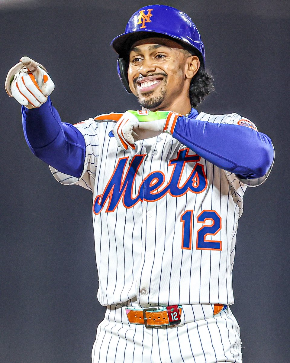 SNY Mets (@sny_mets) on Twitter photo Francisco Lindor does something unique as a leader that players in the Mets' clubhouse credit him for - he goes to each teammates' locker and checks in on them after every series.
From <a href="/WillSammon/">Will Sammon</a> of <a href="/TheAthletic/">The Athletic</a>:
Lindor: "For me, it is more instinctual. It’s like walking into Francisco Lindor does something unique as a leader that players in the Mets' clubhouse credit him for - he goes to each teammates' locker and checks in on them after every series.
From <a href="/WillSammon/">Will Sammon</a> of <a href="/TheAthletic/">The Athletic</a>:
Lindor: "For me, it is more instinctual. It’s like walking into