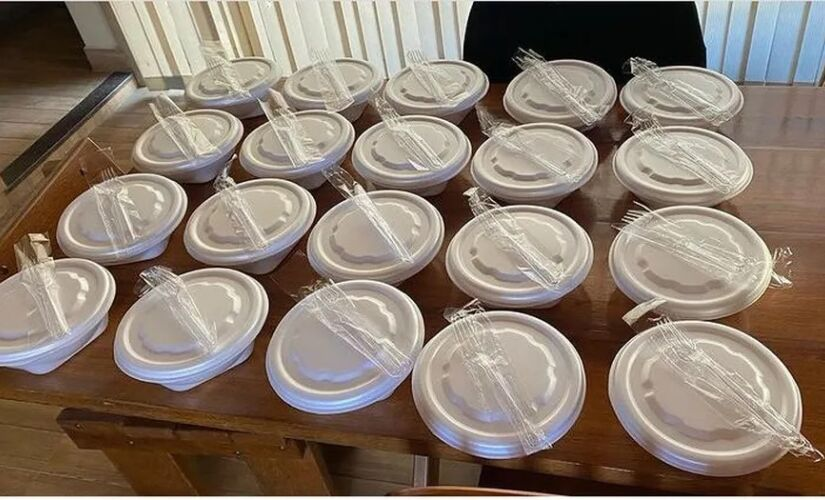 Há quase 2 anos, a Polícia Civil apontava que o projeto Alimentando Necessidades/Marmitagate teria feito 16 MIL possíveis vítimas e arrecadado mais de 400 MIL reais.

O projeto pedia doações na internet para produzir marmitas a pessoas em situação de rua mas era usado em