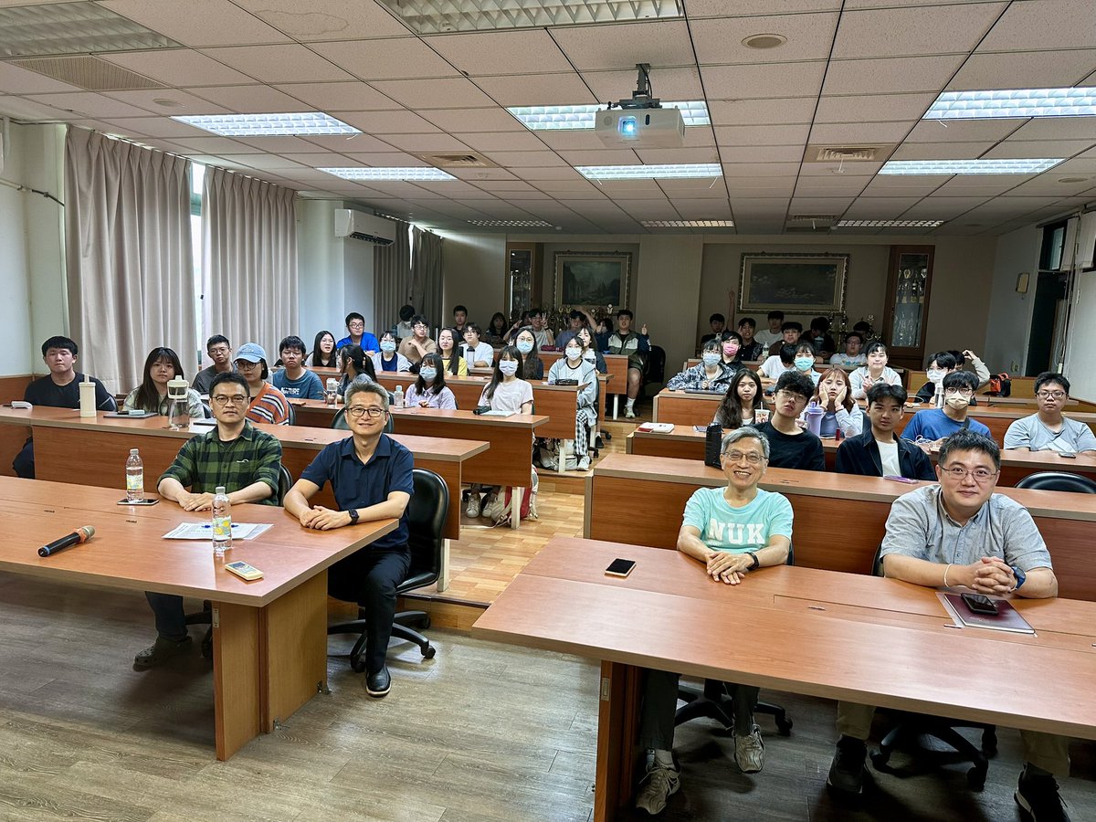 GavinCTsui's tweet image. ACP lectureship tour in Taiwan. Visited Kaohsiung Medical University, National Sun Yat-sen University and National University of Kaohsiung with warm reception, many thanks!