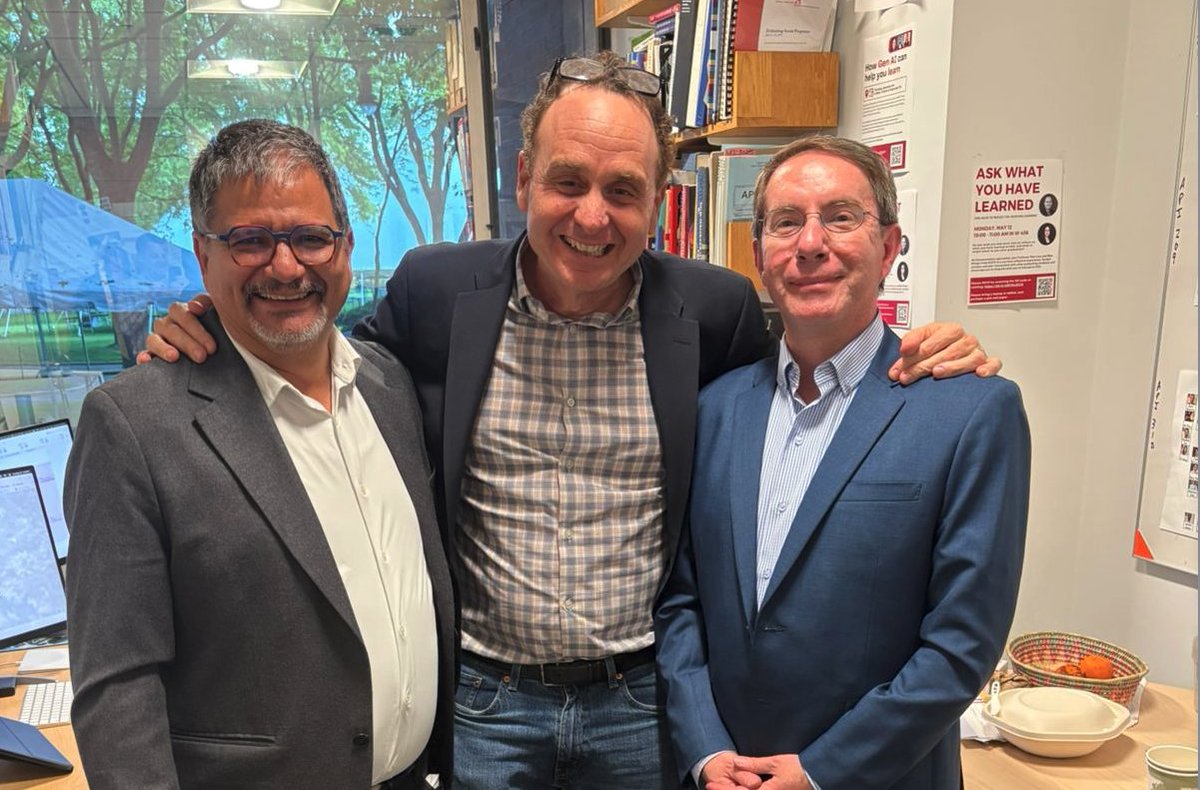 ePC_UCB's tweet image. 🚀 ¡CoInteligencia en acción! Harvard y la ePC UCB unidos por una educación con IA, ética y propósito. Gonzalo Chávez y Boris Branisa comparten ideas con expertos en Harvard sobre el futuro educativo. 🤖❤️🧠
#coInteligencia #IAConPropósito #ePCUCB #Harvard