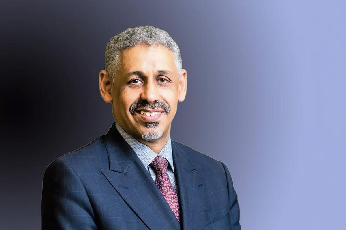 Le Mauritanien 🇲🇷Sidi Ould Tah est élu nouveau président de la Banque africaine de Développement (BAD).

Il succède au nigérian Dr. Akinwumi Adesina qui a passé 10 ans à la tête de l’institution. Sidi Ould Tah a été élu par les gouverneurs de la BAD pour un mandat de cinq ans