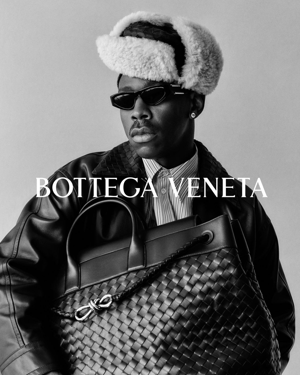 Outlander Magazine tweet media