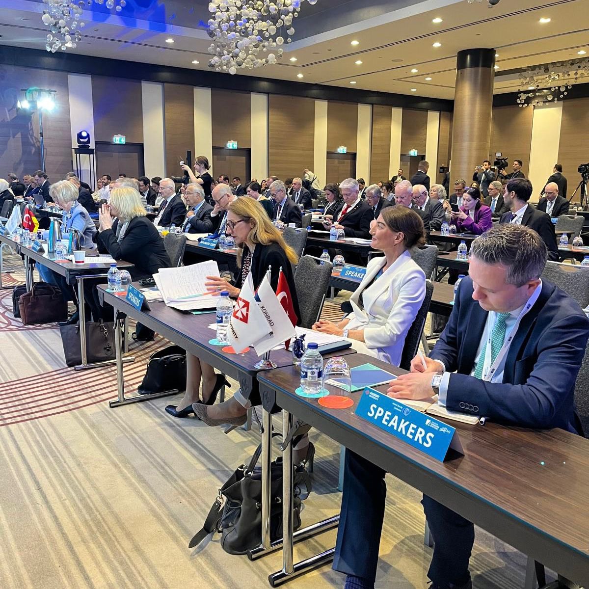 🇩🇪,AB içinde🇹🇷’nin en güçlü destekçilerindendir.AB-TUR ilişkilerin ilerlemesi için yoğun çaba gösterdik, ancak bu karşılıklı bir süreçtir. Brüksel’de ilerleme; Kıbrıs, AB-NATO iş birliği ve hukukun üstünlüğü gibi alanlarda her iki tarafın da somut çaba göstermesine bağlıdır. #KAS