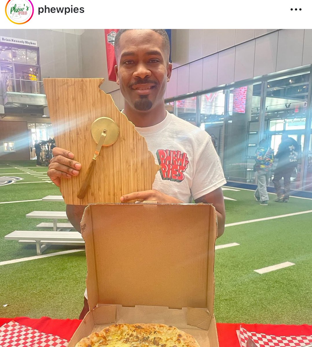 bmh1973's tweet image. Owner Of Phews Pie ,Matthew opened up his first brick and mortar storefront last wk. He’s known for his famous lemon pepper wet pizza, oxtail &amp;amp; ricotta pizza. Excited to book him in June on #Fox5  Good Day Atlanta &amp;amp; ANF . Here’s a #throwback when he was on @GMA . #clientnews
