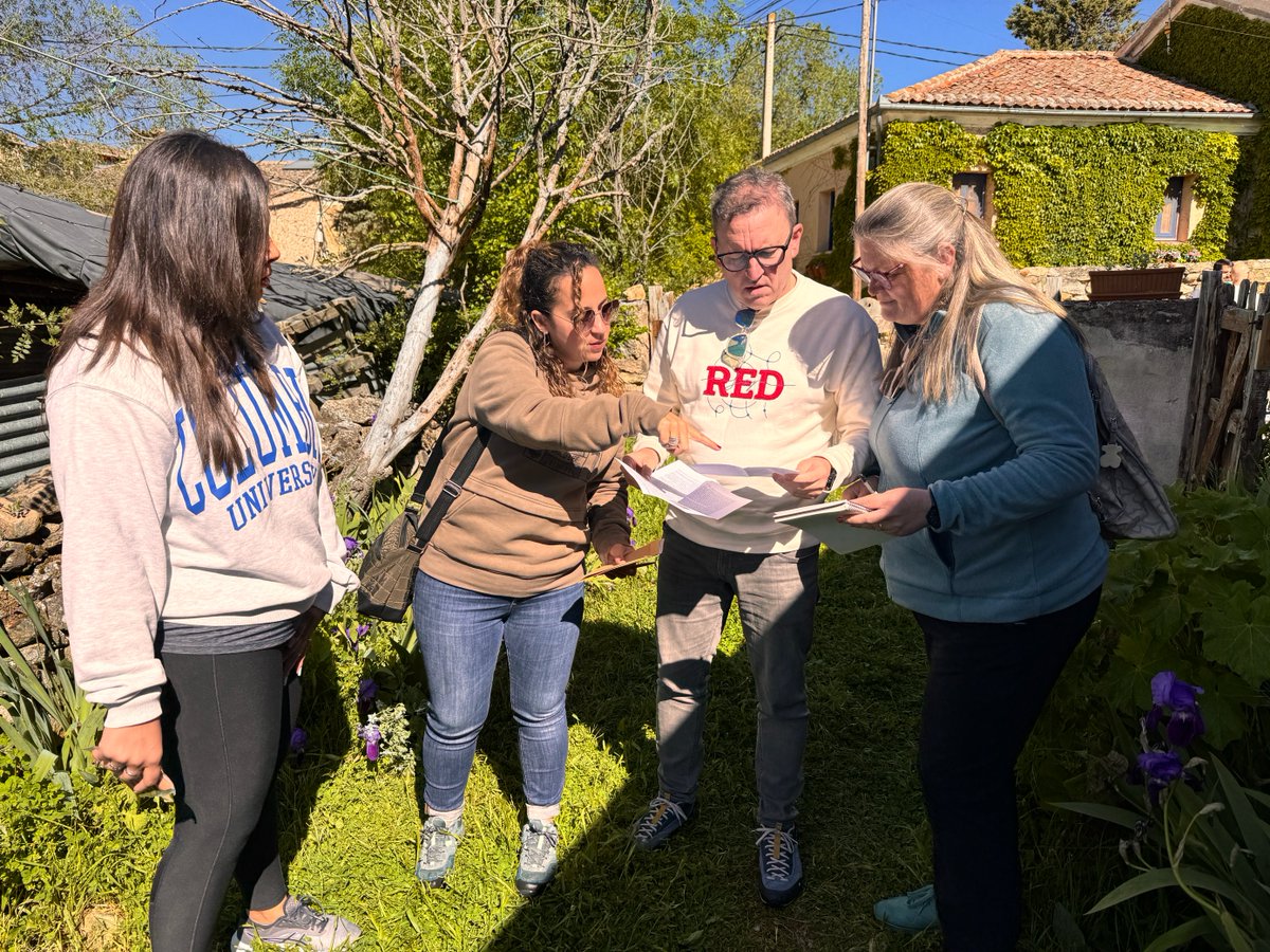Volvemos a vivir la experiencia Respiro y Espiritualidad en Cañicosa (Segovia).

Educadores de distintos colegios compartieron unos días de pausa y conexión con la naturaleza, buscando la belleza que a veces se esconde el ritmo acelerado del día a día.🌻