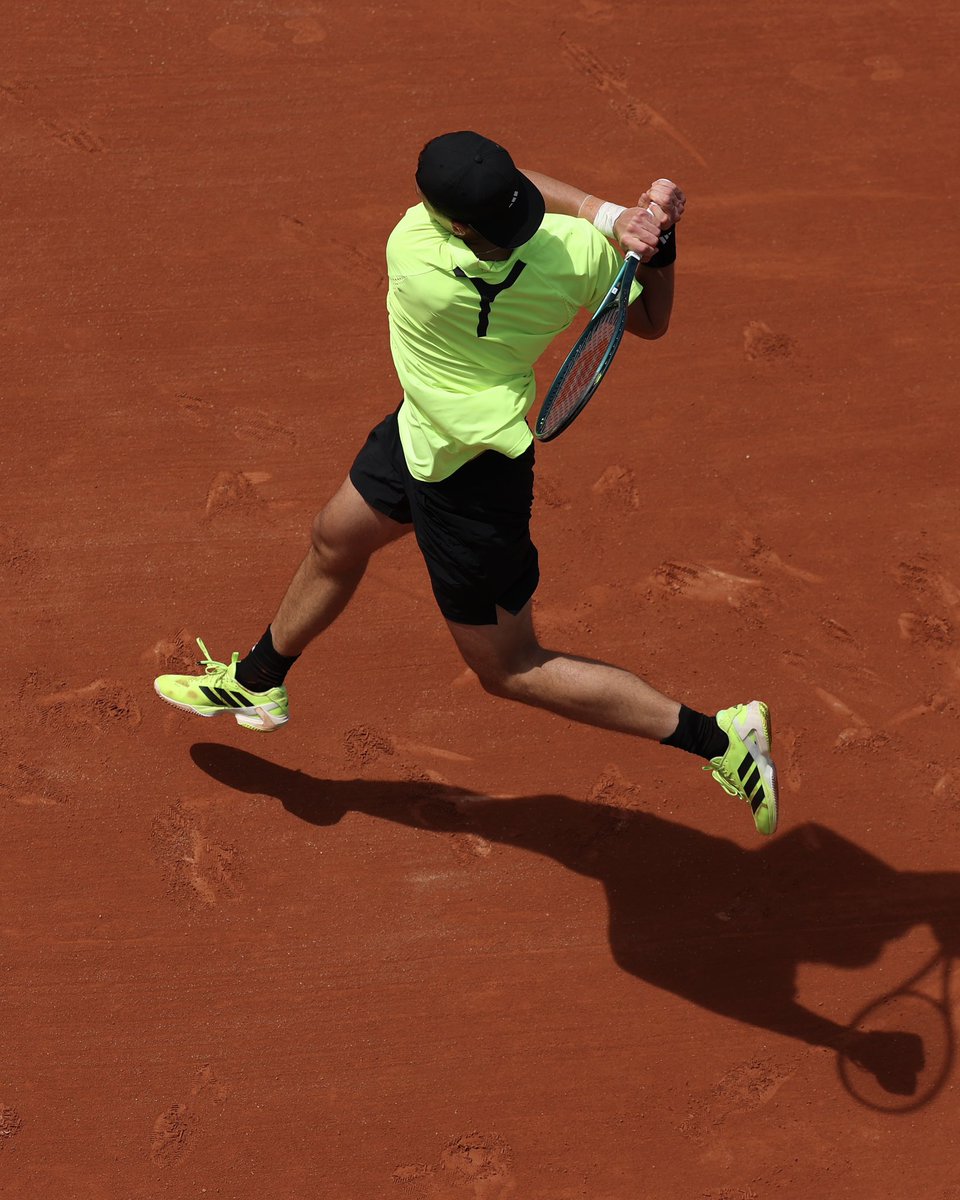 Sometimes you win, sometimes you learn.

Happy and confident with my level and results as I wrap up this amazing clay swing. 🧱🙏

Thank you, Paris! Thank you, #RolandGarros! 🇫🇷👋