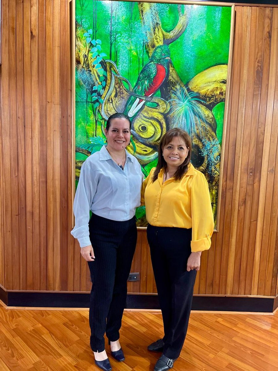 SE-CAC (@se_cac) on Twitter photo La Secretaria Ejecutiva CAC <a href="/lucreciarodri13/">lucrecia rodriguez</a> y la nueva Ministra del <a href="/MagaGuatemala/">MAGA Guatemala</a> , María Fernanda Rivera, se reunieron esta semana para revisar las principales iniciativas regionales y los retos para el trabajo articulado en los próximos meses.
#CooperaciónRegional La Secretaria Ejecutiva CAC <a href="/lucreciarodri13/">lucrecia rodriguez</a> y la nueva Ministra del <a href="/MagaGuatemala/">MAGA Guatemala</a> , María Fernanda Rivera, se reunieron esta semana para revisar las principales iniciativas regionales y los retos para el trabajo articulado en los próximos meses.
#CooperaciónRegional