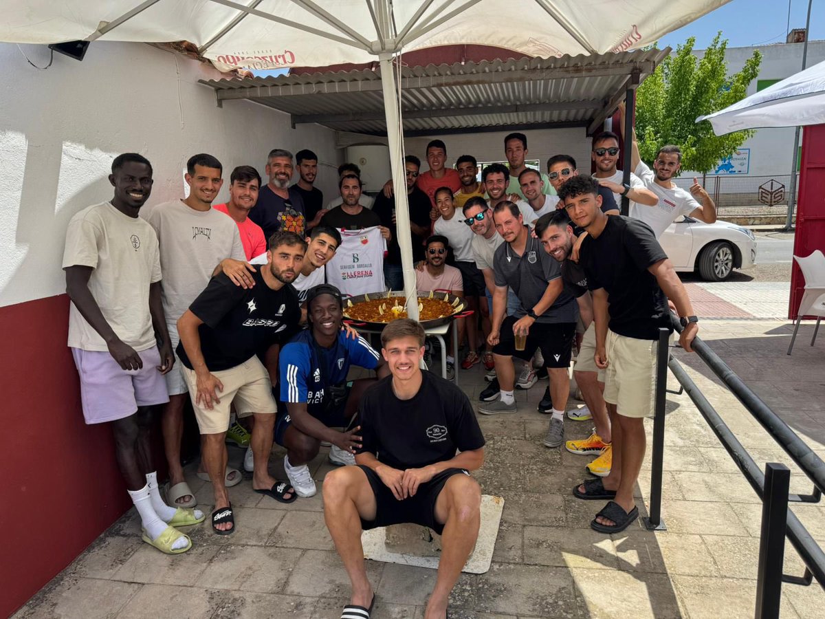 🥘 Paellita para comer 😝 

¡UNIÓN, equipo!

Gracias, chef Antonio. 👨🏻‍🍳