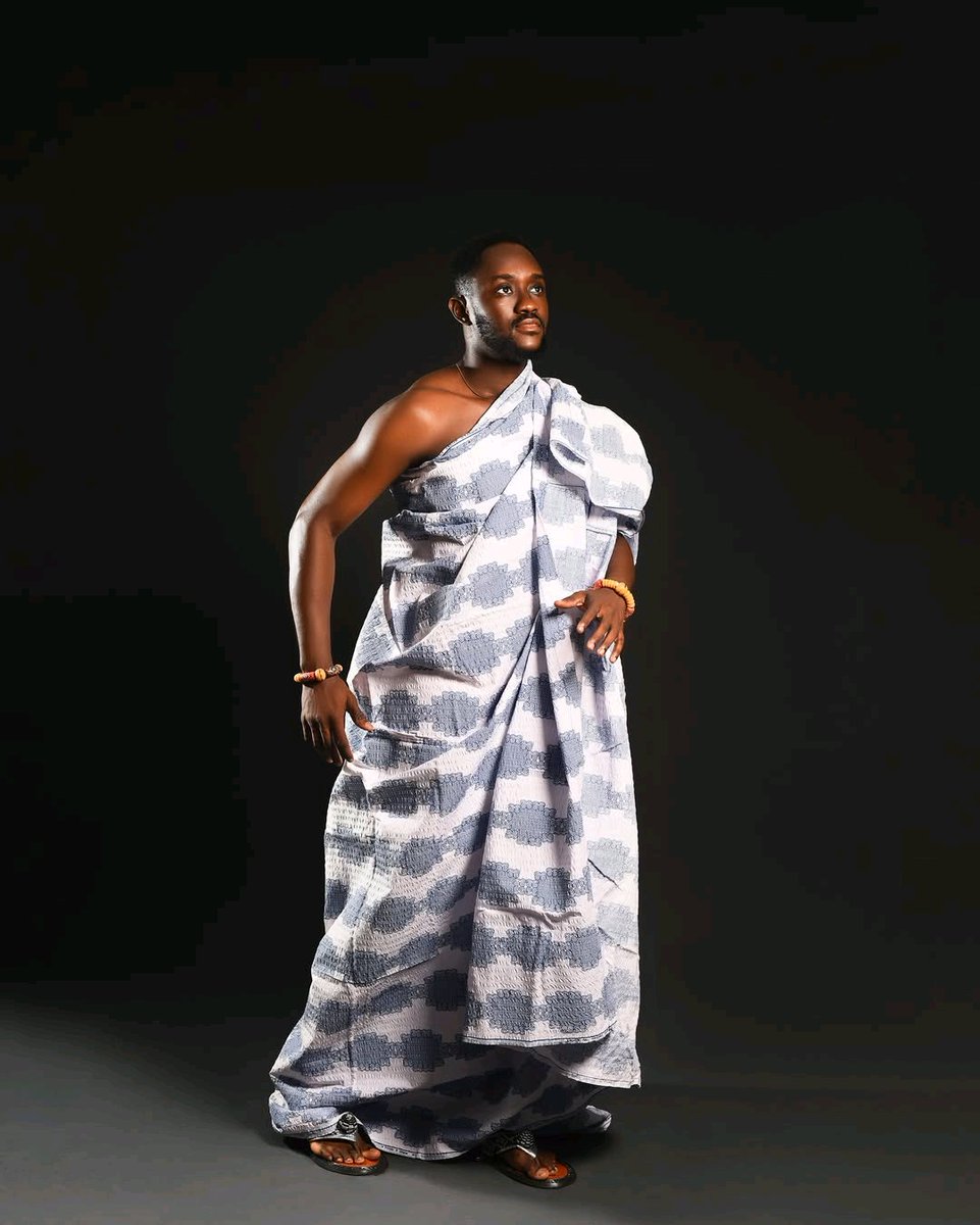 EsiKoklo's tweet photo. My Leader 
My very talented and focused norvi 
THE BIGGEST STORY! 
Happy birthday, @manuvor 
This new year, all your dreams and prayer requests come to pass, especially the silent ones. 
Mawu nakeke wò ƒuta ɖe enu eye wòaɖo wò anyi https://t.co/v1egS9DYHr