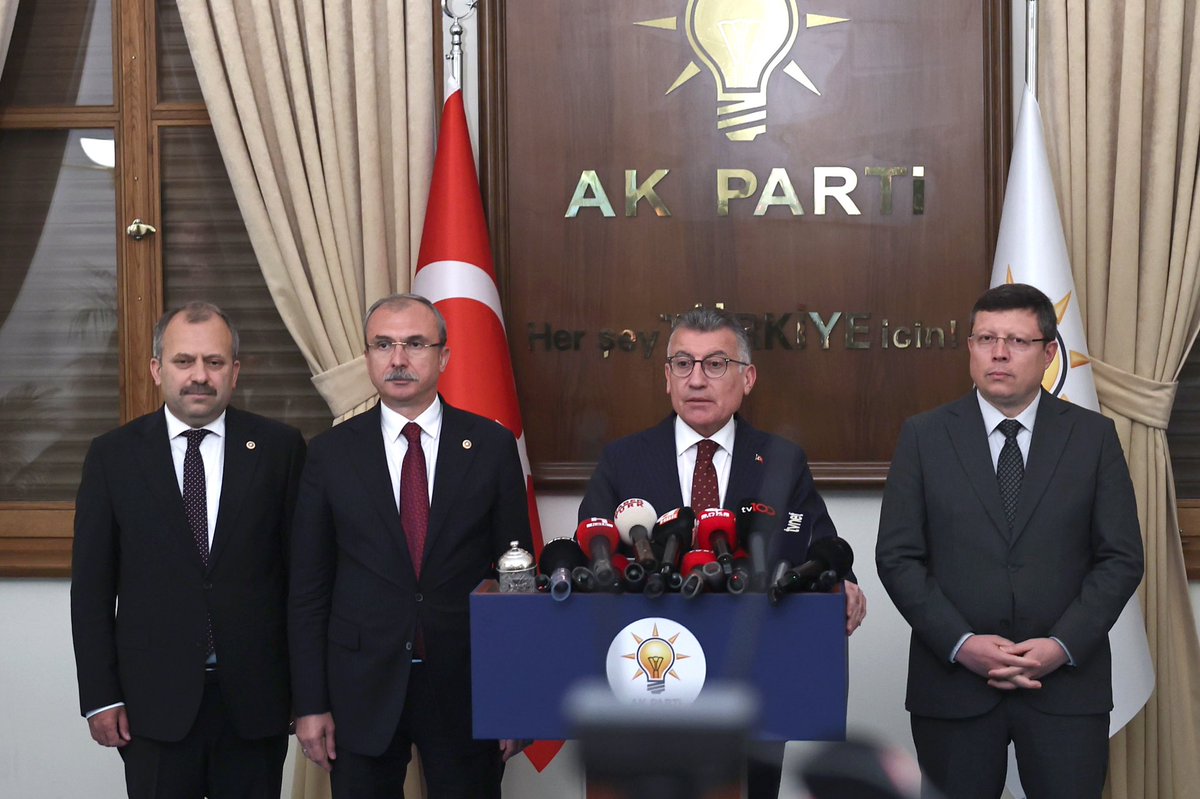 fahrettintgrl64's tweet photo. AK Parti Grup Başkanımız Sayın Abdullah Güler, Samsun Milletvekilimiz Sn.Orhan Kırcalı ve Kastamonu Milletvekilimiz Sn.Halil Uluay ile birlikte; 10'uncu Yargı Paketi olarak bilinen 'Ceza ve Güvenlik Tedbirlerinin İnfazı Hakkında Kanun ile Bazı Kanunlarda Değişiklik Yapılmasına Dair Kanun Teklifimiz hakkında basın açıklamamızı kamuoyuyla paylaştık. 

10’uncu Yargı Paketi’nin ülkemiz ve milletimiz için hayırlı olmasını diliyorum.