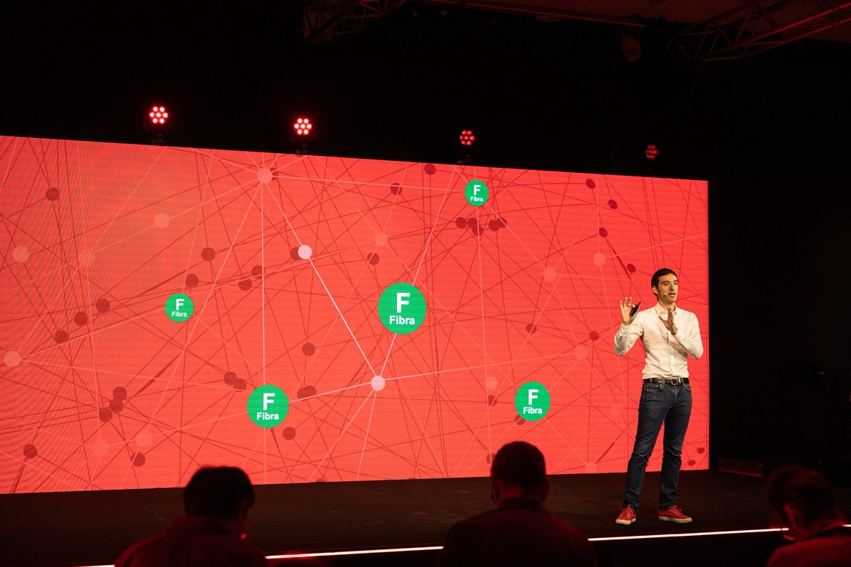 7 anni di <a href="/IliadItalia/">iliad</a>🎉In sette anni abbiamo costruito una community da +12 mln di utenti e una rete sempre più capillare. Oggi lanciamo iliadbox super, la connessione iliad sempre con te. L'offerta fibra più completa e innovativa di sempre, la prima in Italia con AI integrata.