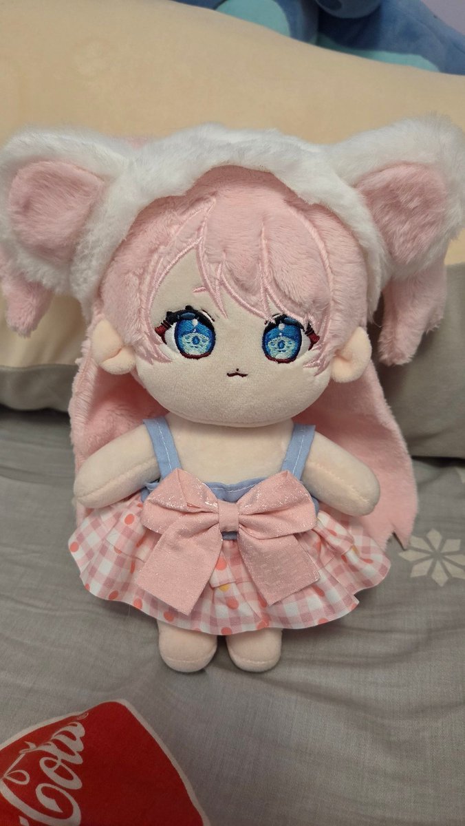 幫我老婆換了個衣服
好可愛～
今天晚上繼續陪我睡覺
<a href="/Nairabit_vtuber/">鈴木奈兔suzukinato</a>