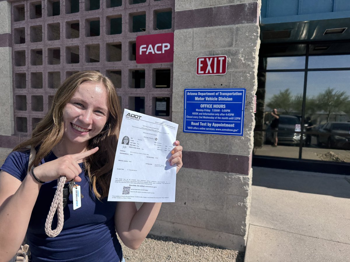 Lost in all the hoopla of exams and graduation of last week, we gots another driver in the house!