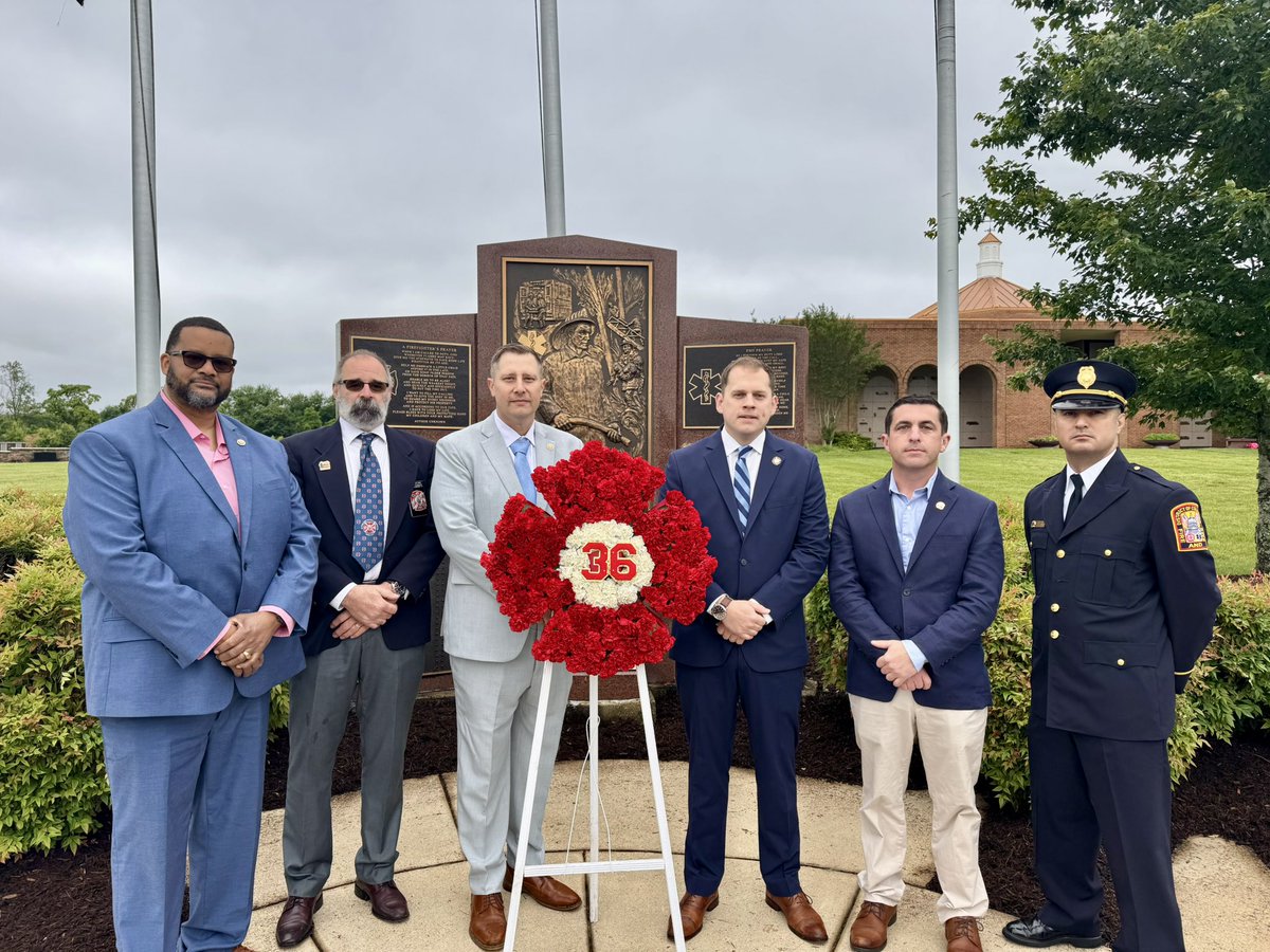 IAFF36's tweet image. May 29 in the District of Columbia is known as firefighter Memorial Day. Today we take the time remember all those that have fallen in the line of duty serving and protecting the great city of Washington DC. We will never forget the sacrifices they and their families have made.